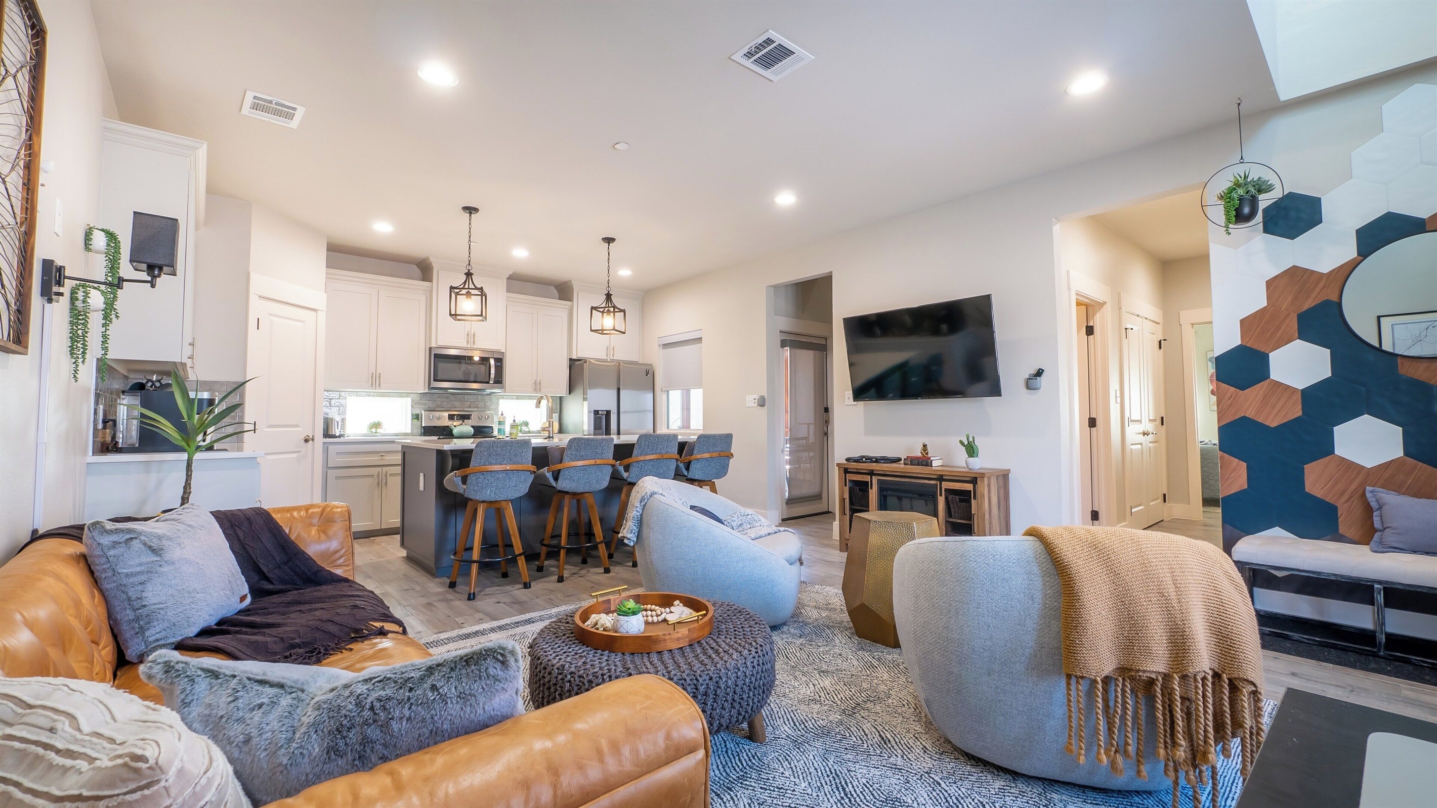 Stay a while—this is what comfort looks like!
