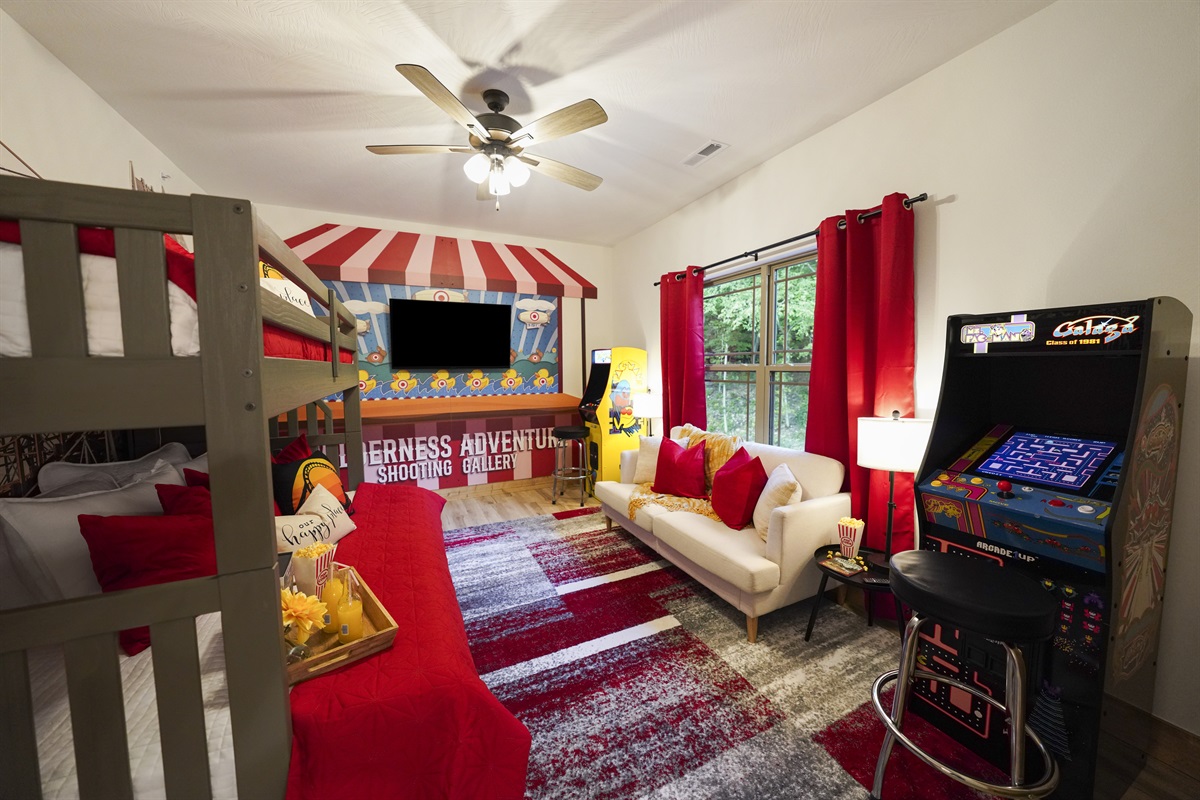 The Silver Dollar City room will have everyone excited about going to the theme park!