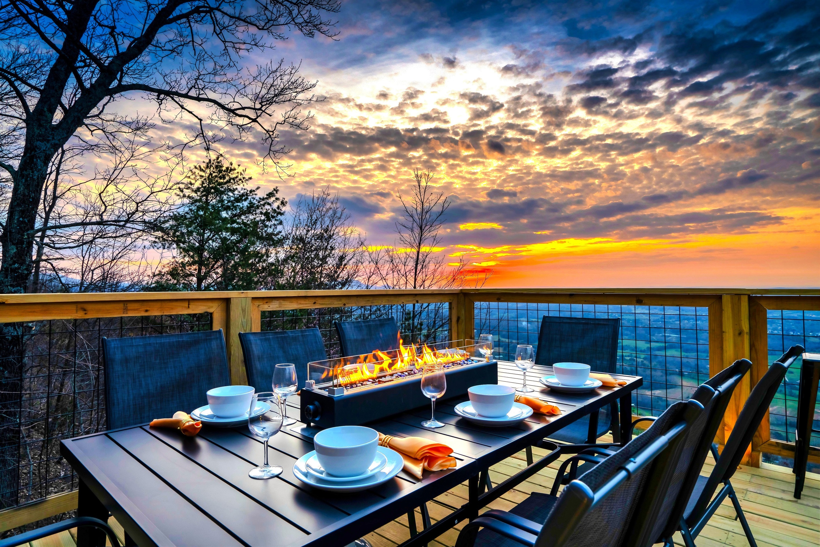Enjoy dinner with a view that never gets old—panoramic mountains, shimmering city lights, and a sunset that turns every evening into an occasion.