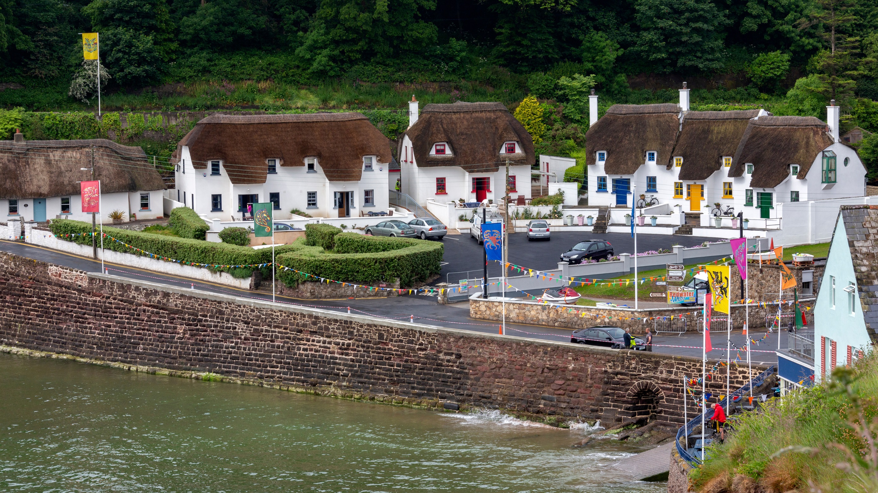 Picture Perfect Thatched cottages