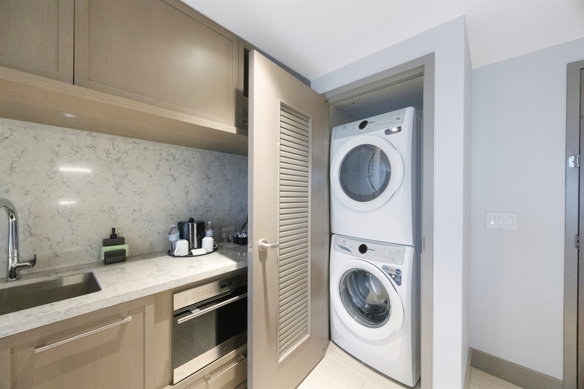 Washer/dryer in unit