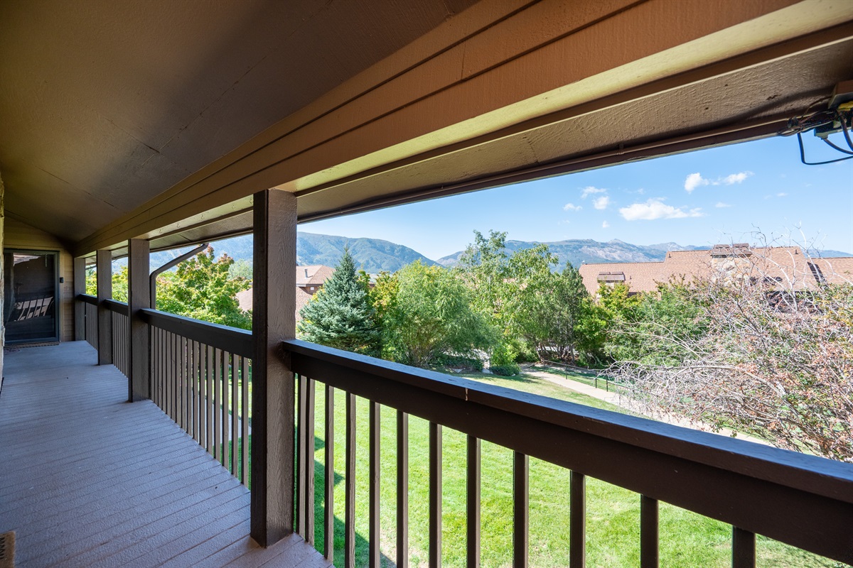 Balcony view overlooking the quiet Wolf Lodge courtyard.