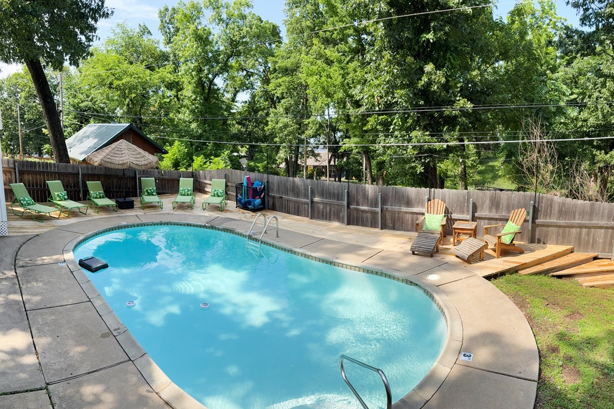 Amazing Cocktail Pool For Lounging & Relaxation!
