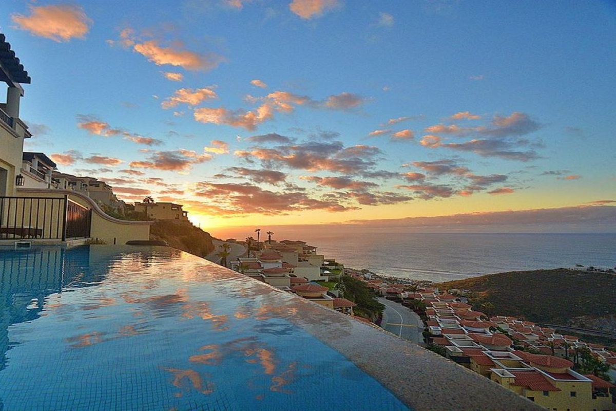 Private Pool over looking Pacific Ocean at Montecristo, Vacation Travel Exclusives