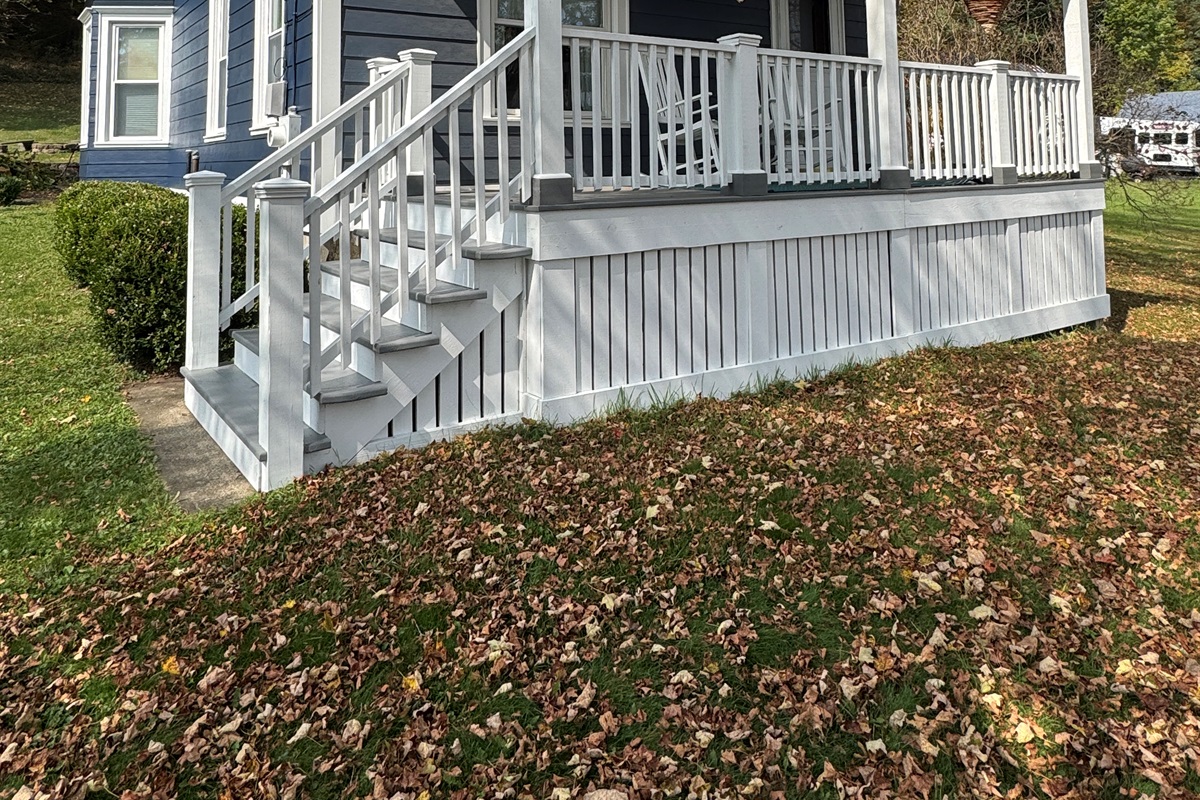 Diamond Dreams Front - less than a mile to Dreams Park!!