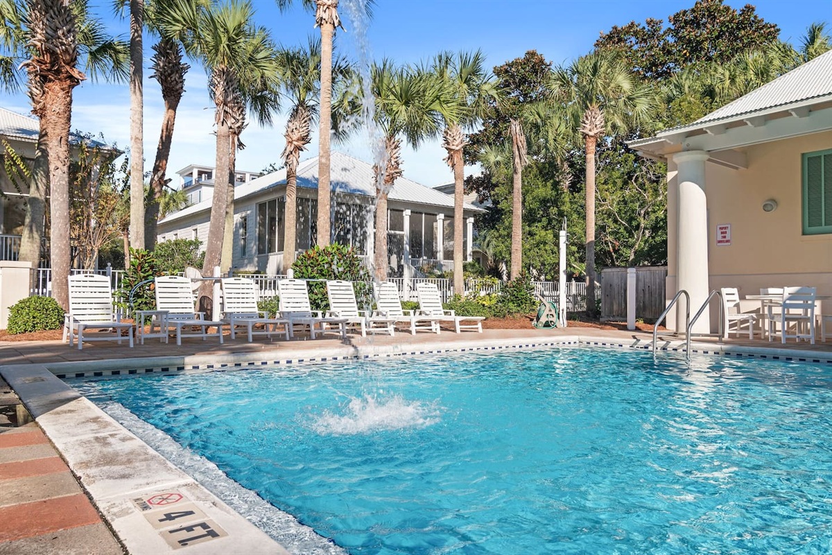 Frangista Community Pool