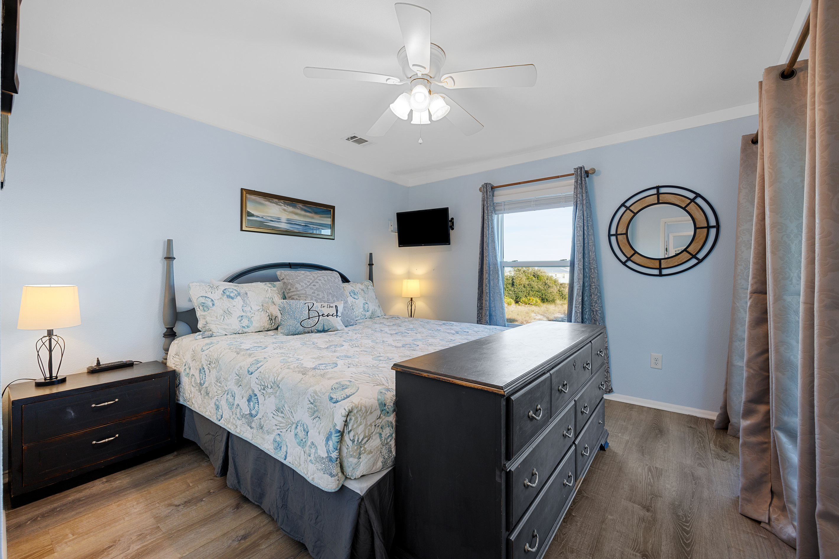 Maw-maws Master Bedroom with King bed and private balcony