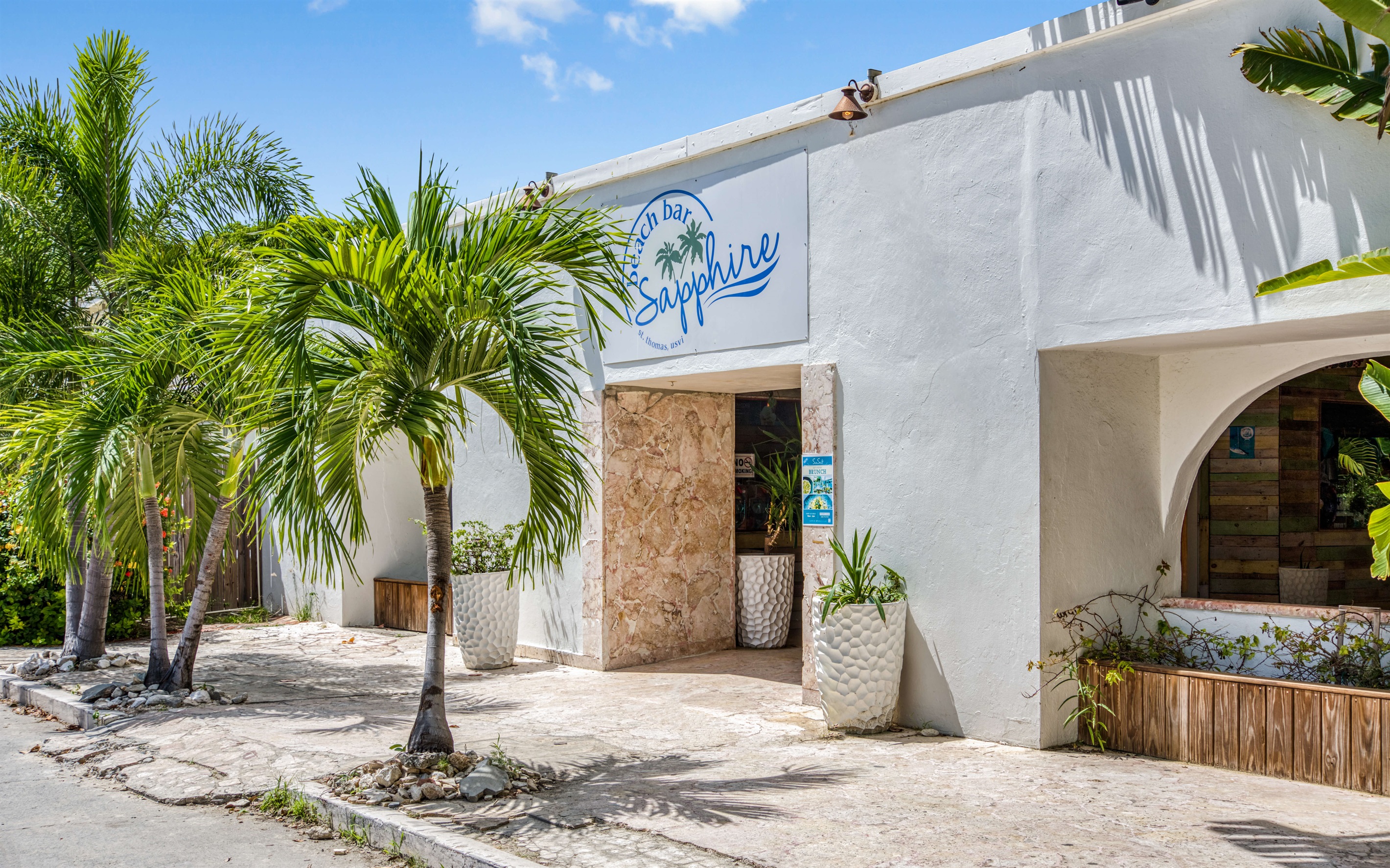 Sapphire Beach has a lively beach bar, pizza restaurant, coffee bar and upscale restaurant, Sea Salt. All of this steps from the water and your condo. 