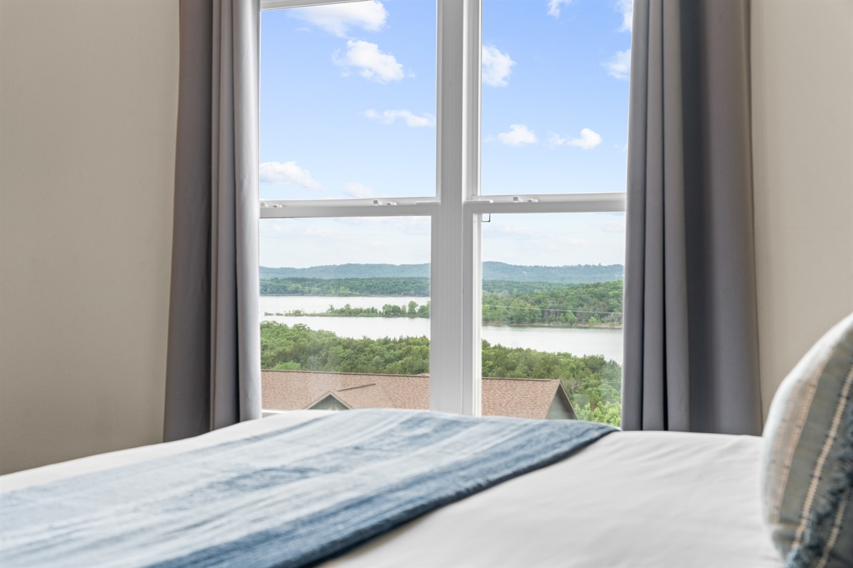 King bedroom #6 with ensuite bathroom