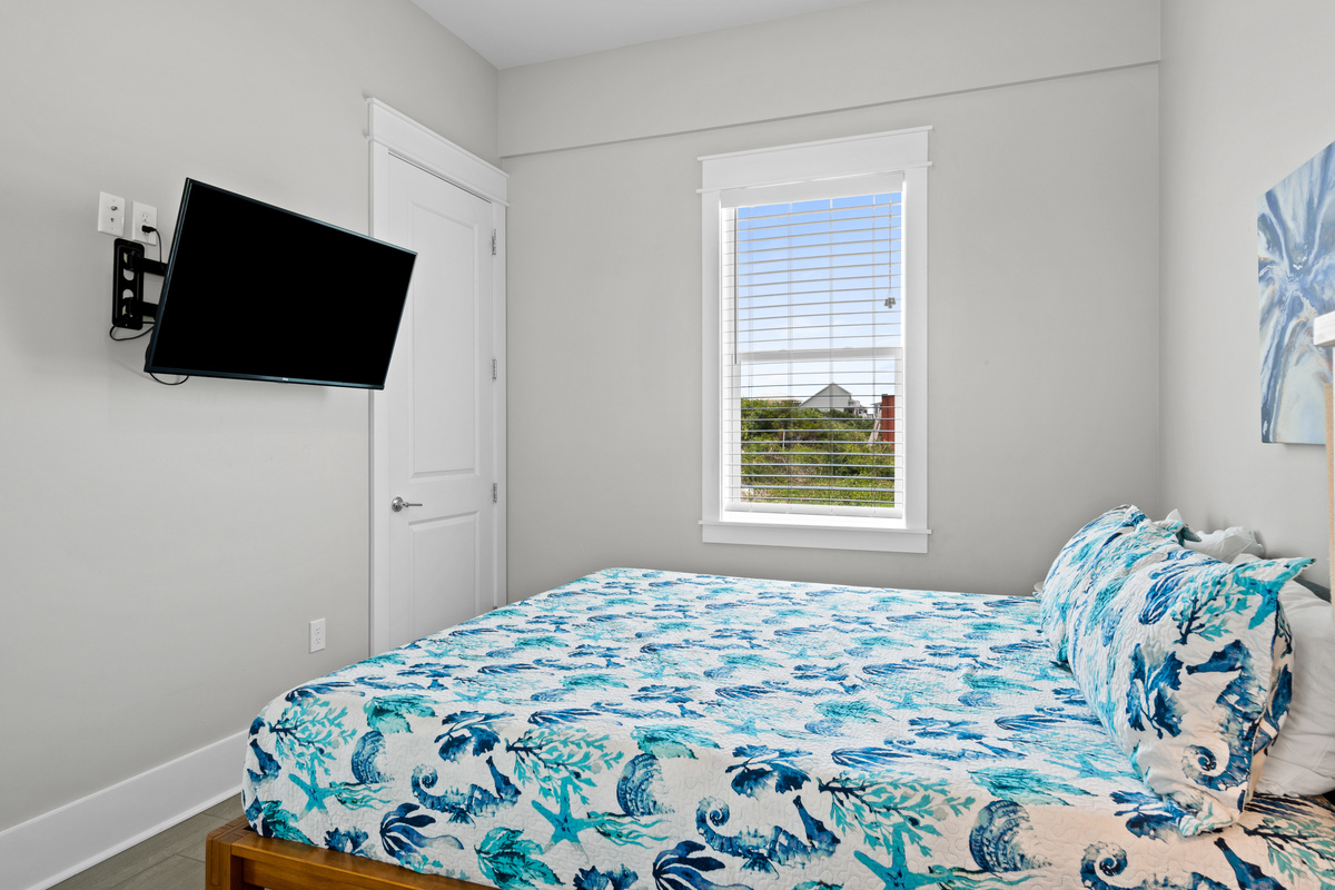 Ground Level King Bed