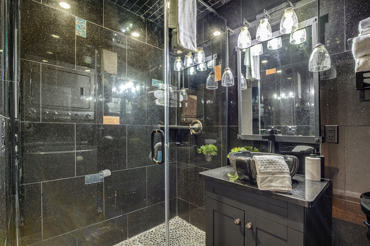 Guest Bath: Shower