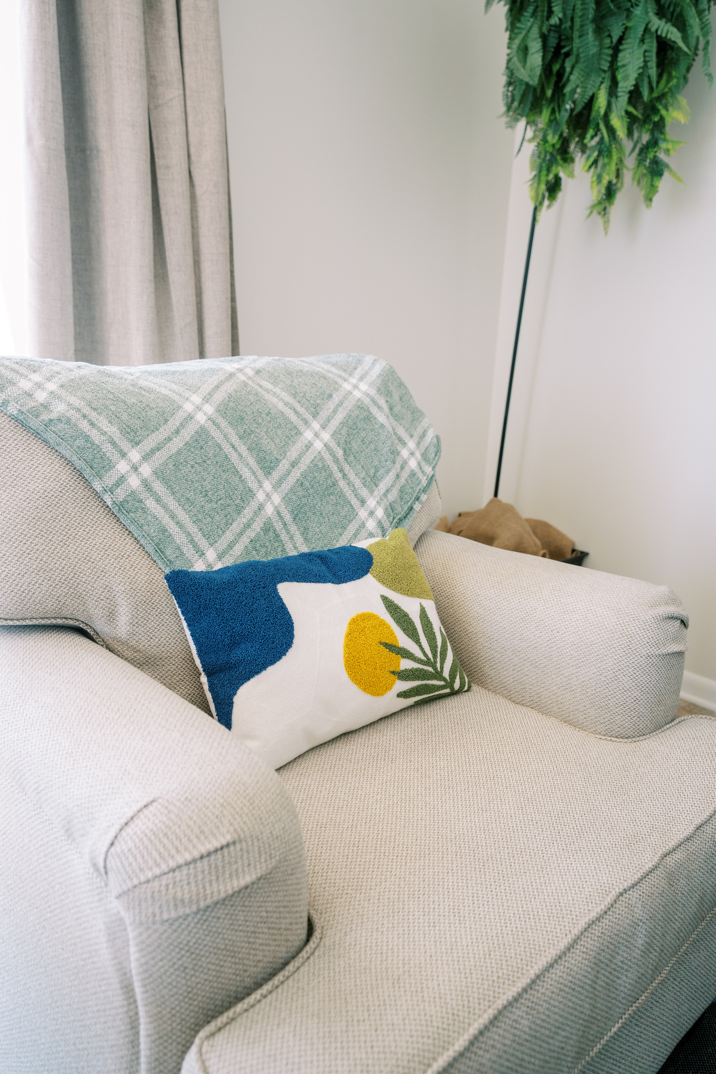 Large cozy reading chair, or ocean-viewing chair (in the A/C! ❄️)