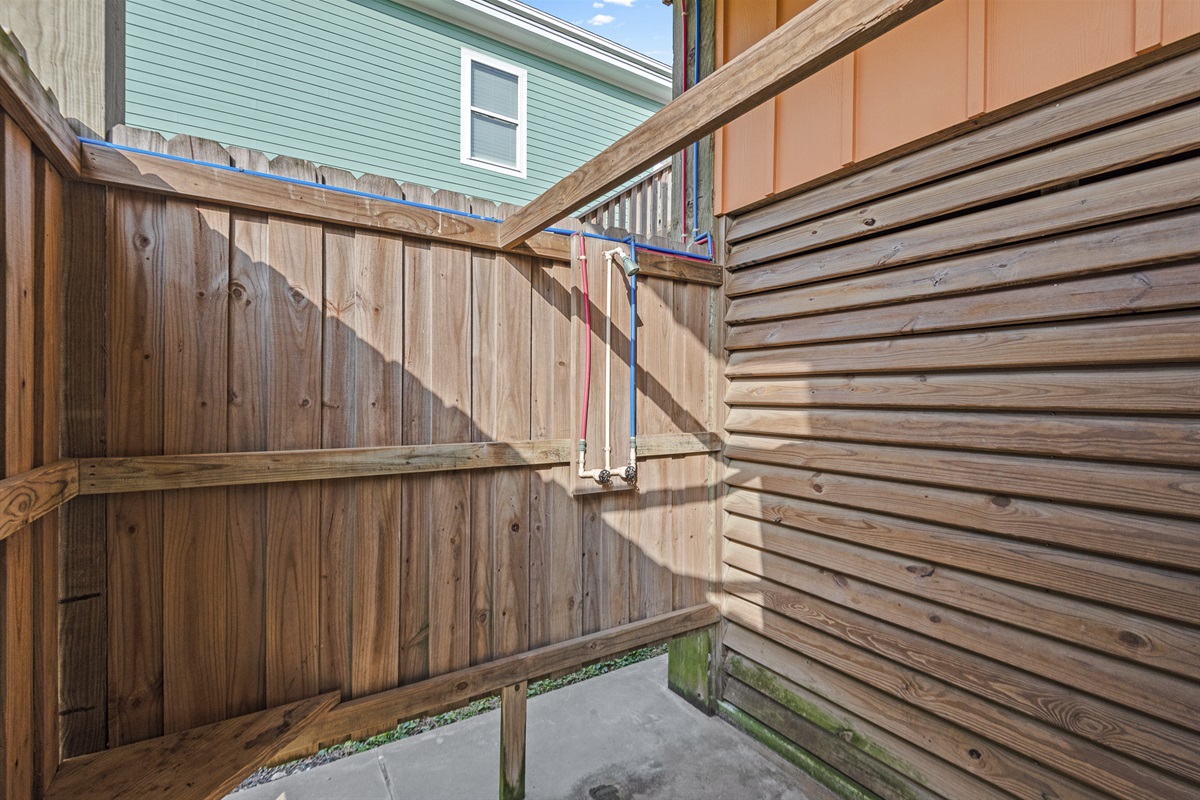 554523475a784a569b313a14a7d0cb8c Large | Beachhouse | Texas | TX | Vacation Homes | Galveston | Crystal Beach | Kokomo | Breezy Days | Beachfront Elegance | Sunrise Serenity | Southern Sands Property Management, LLC