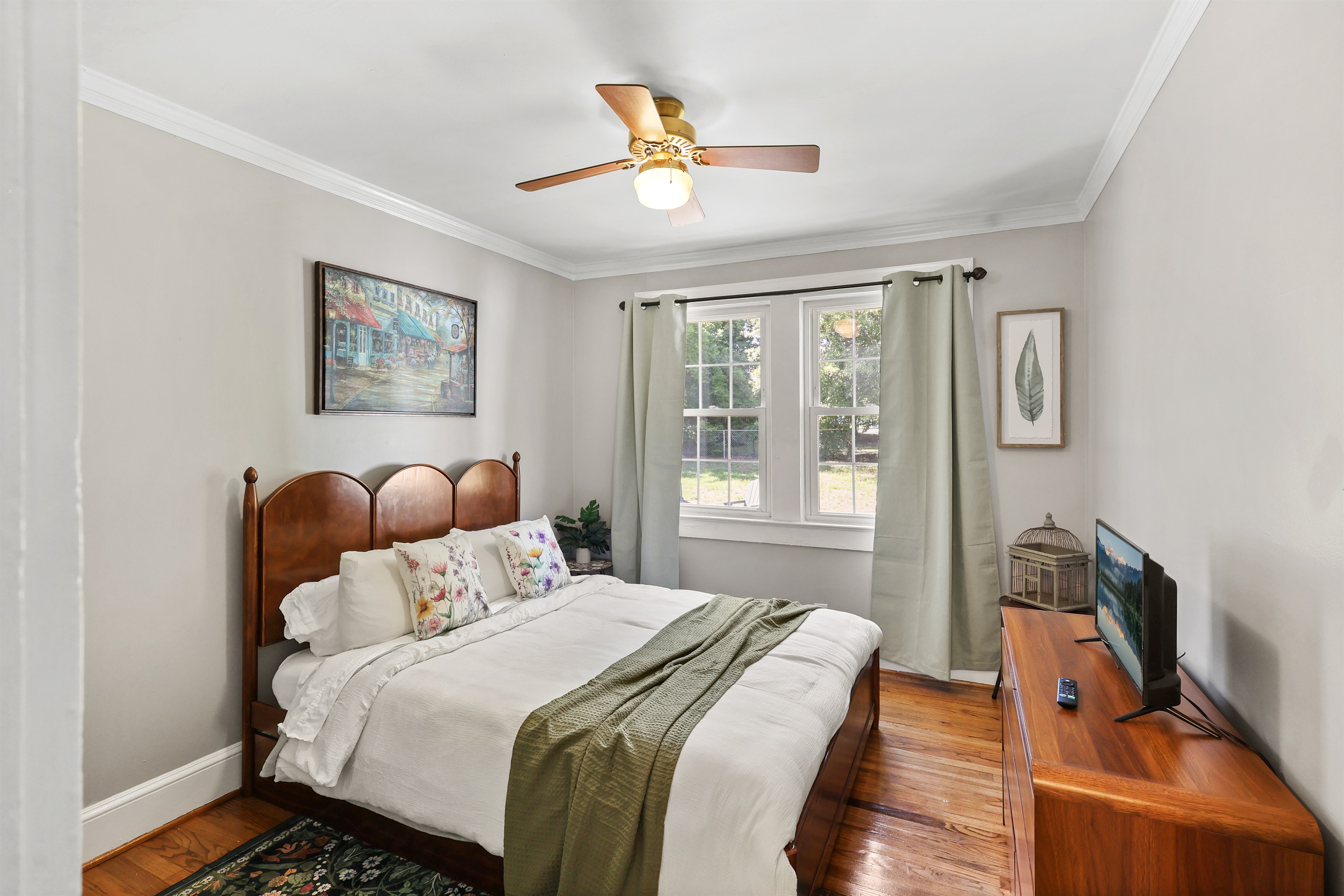 Third Bedroom with Queen Bed with Twin Trundle 