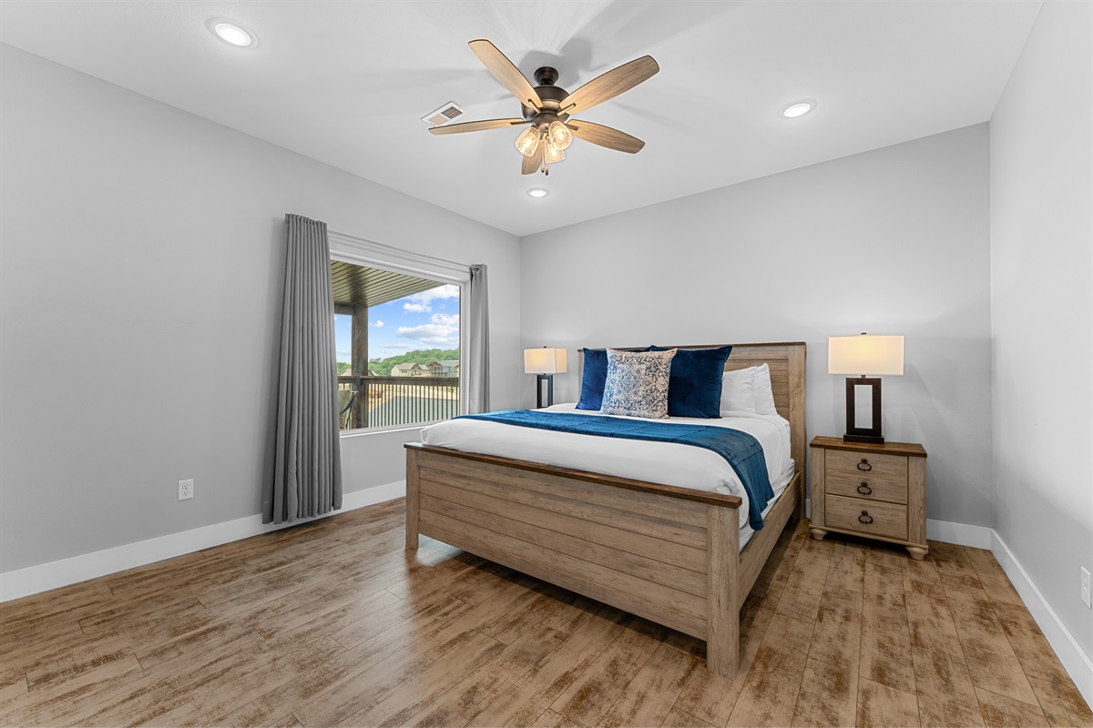 Bedroom 5 (King Suite)