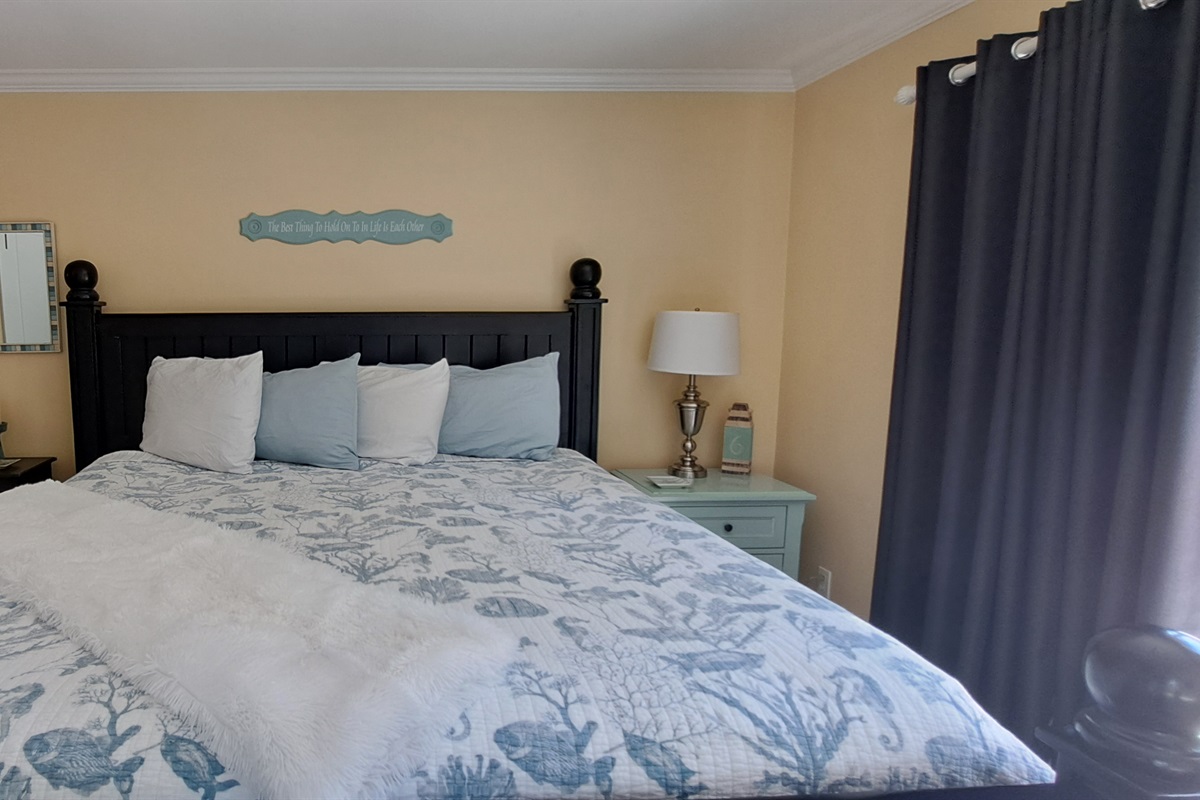 King Bed with Luxury Linens for the Perfect Stay