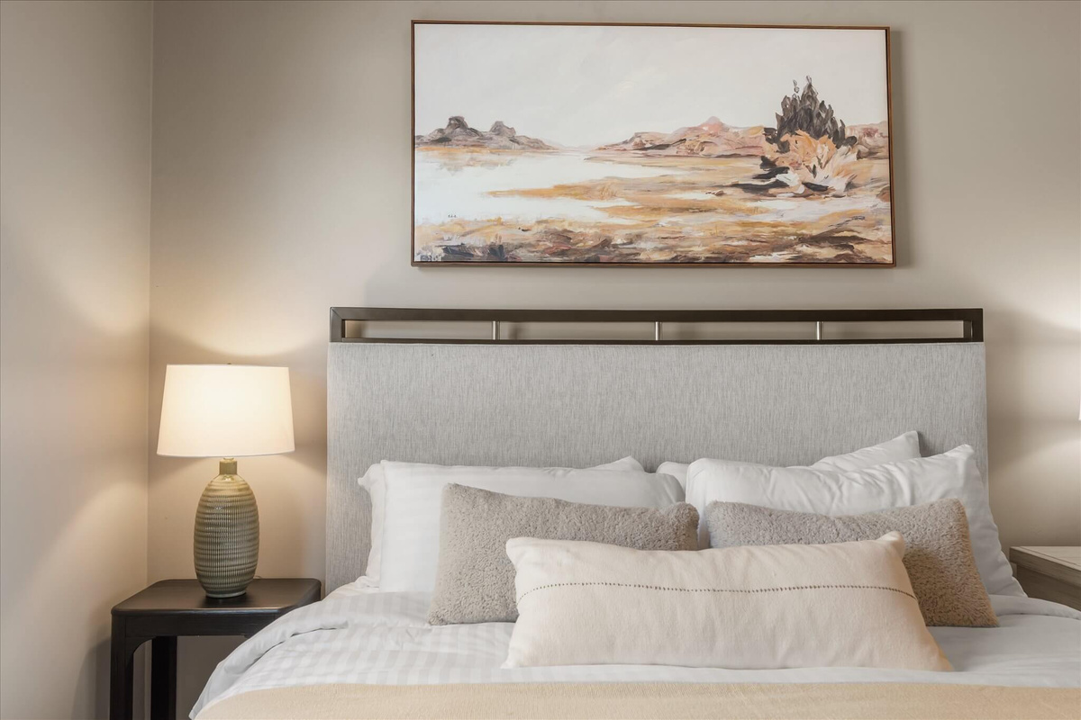 Second King Bedroom w Plush Bedding