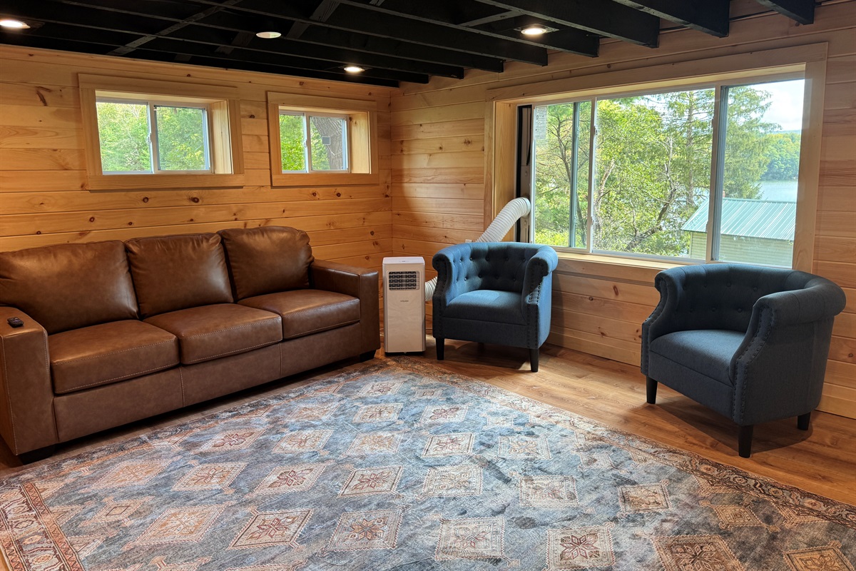 Lower level gameroom with SmartTV