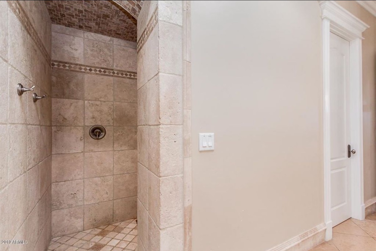 Luxurious 5 Bed; Desert Oasis w/ Pool! — Desert Paradise Retreat | Luxe 5BR w/ Pool in Mesa, Mesa, Arizona — photo 40