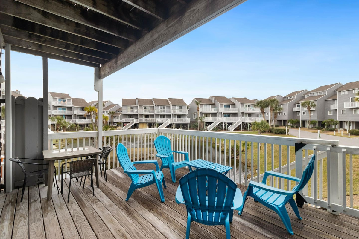 Gather out here on the main deck every evening &mdash; gas grill fired up, Gulf in front of you, nowhere to be.