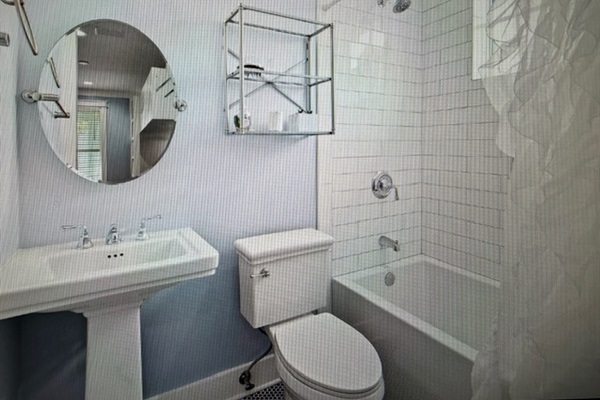 Upstairs Bunk Room Bath