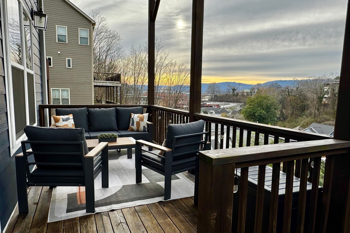 Lower Patio: Located right outside the entertainment/game room.