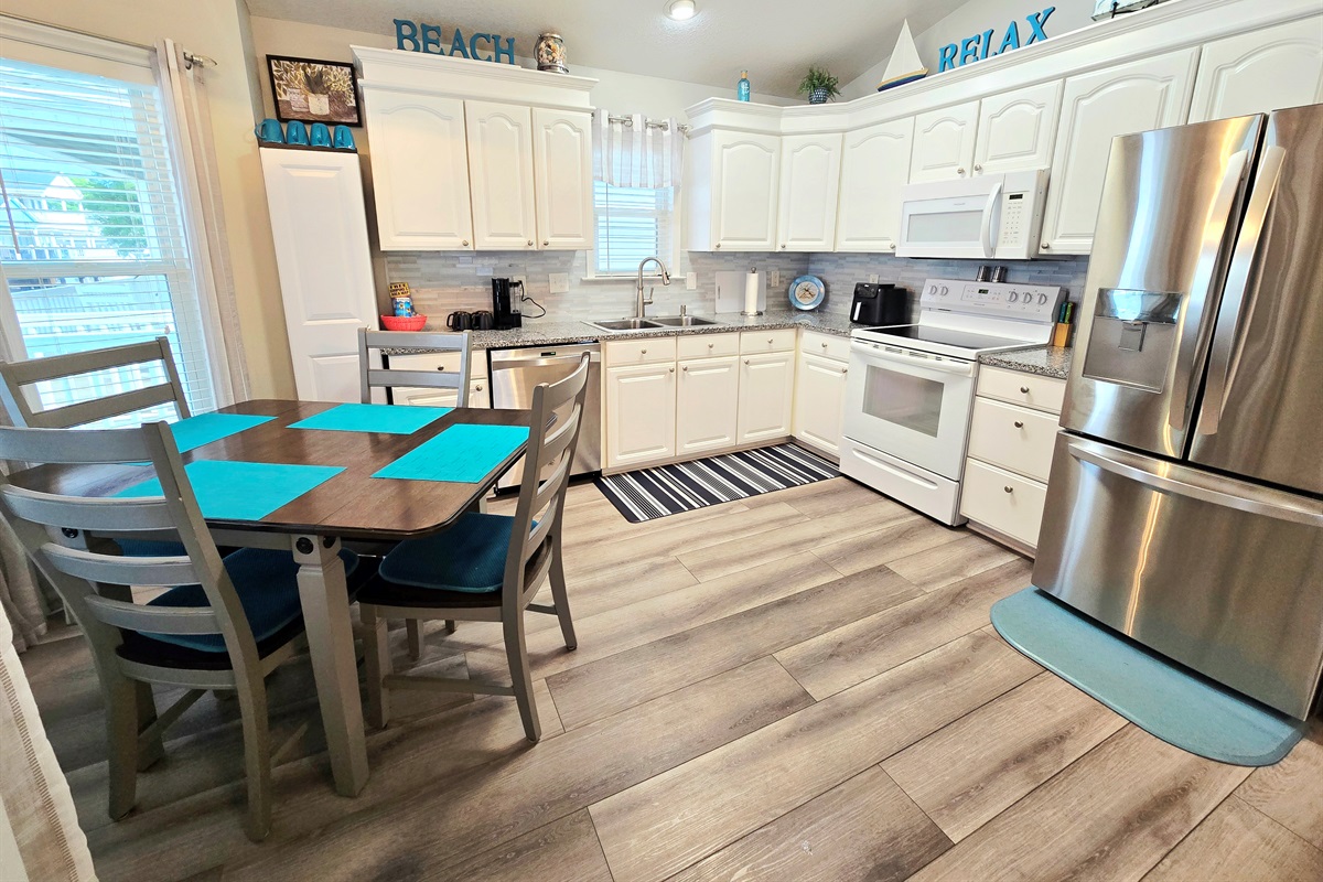 Fully Equipped Kitchen w/ Dishwasher