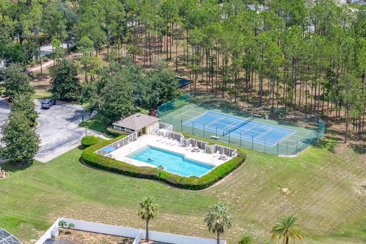 A nice aerial view of the community amenities.