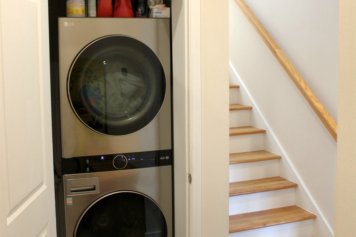 Large washer/dryer for guest's convenience