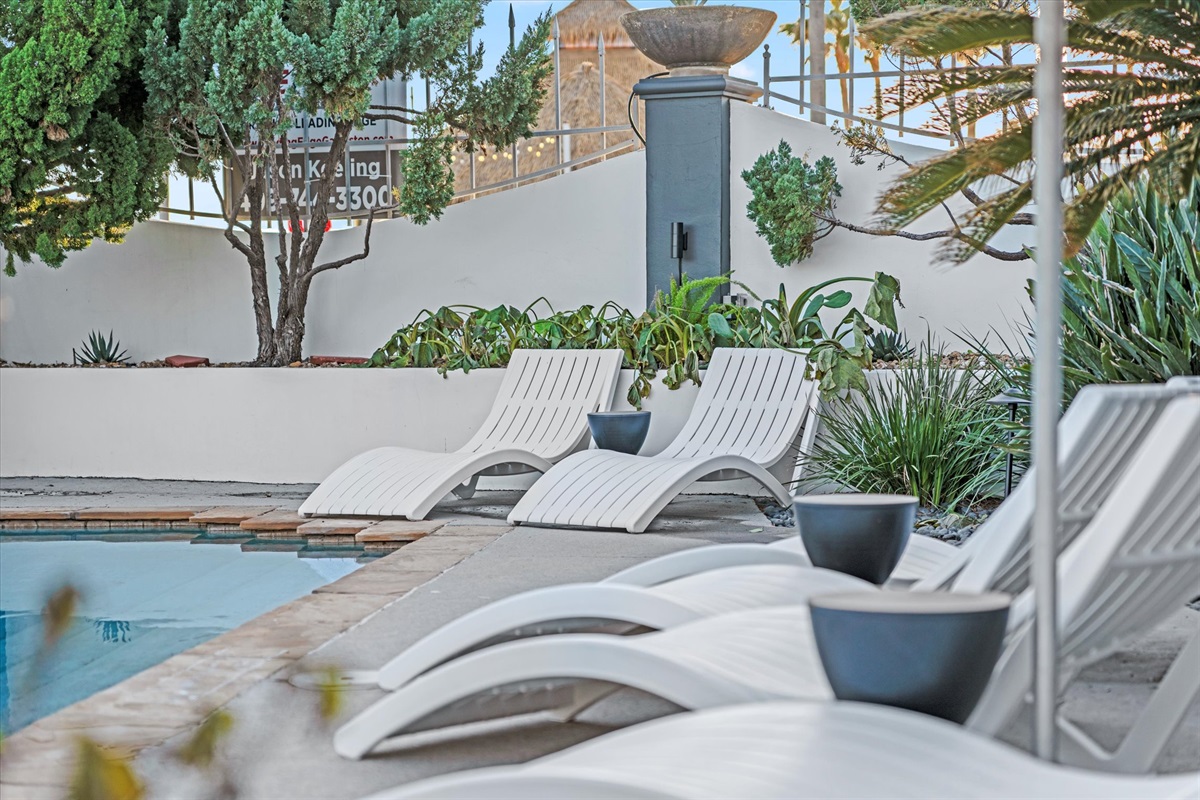 55f449c31ee2457798fa76f95e781ab7 Large | Beachhouse | Texas | TX | Vacation Homes | Galveston | Crystal Beach | Kokomo | Breezy Days | Beachfront Elegance | Sunrise Serenity | Southern Sands Property Management, LLC
