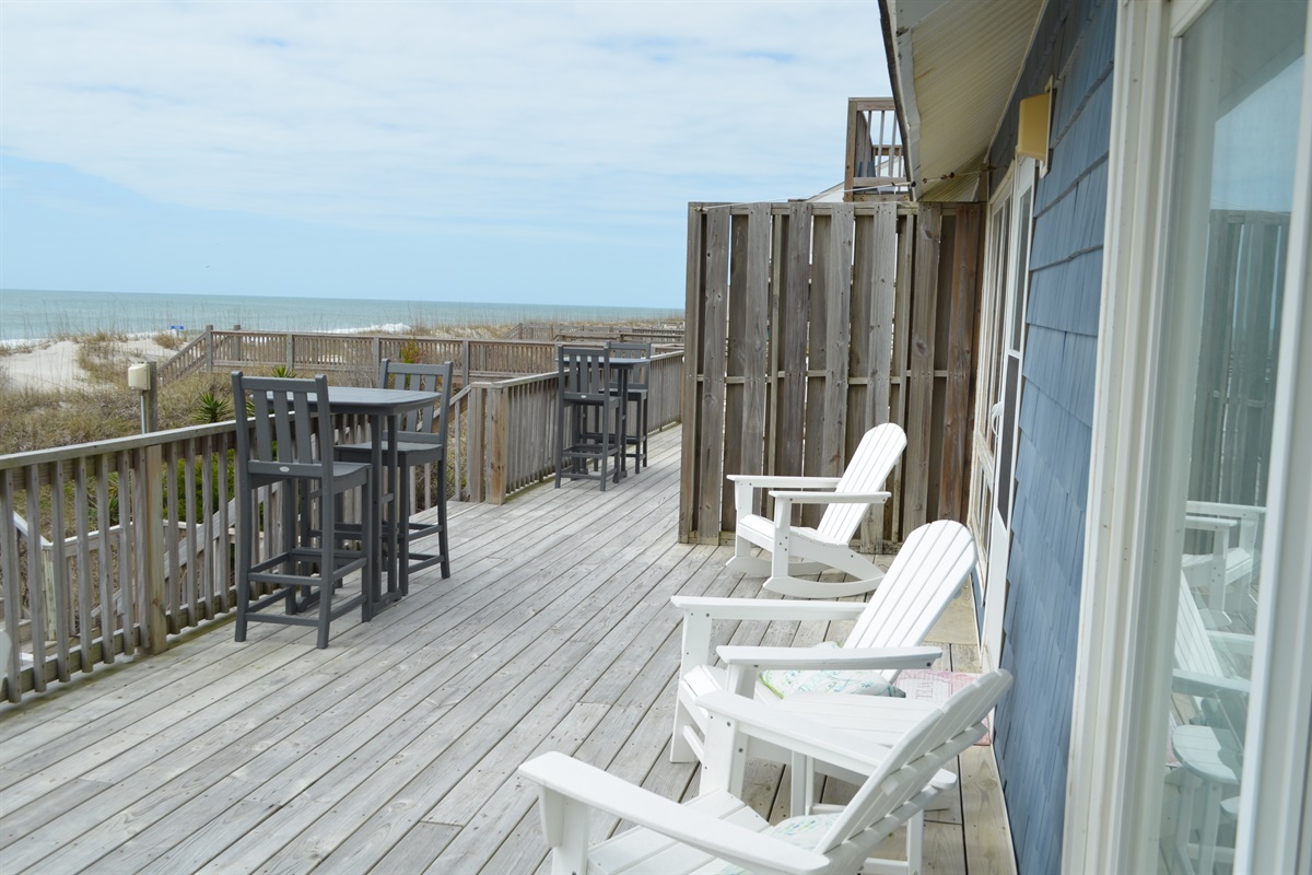 Deck all Pollywood furniture