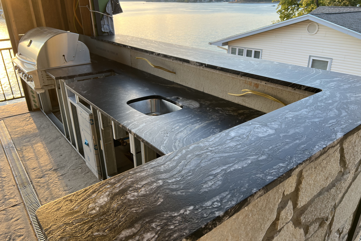 Outdoor Kitchen