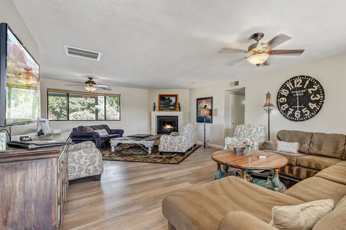 This Room is a Hit for Family Gatherings