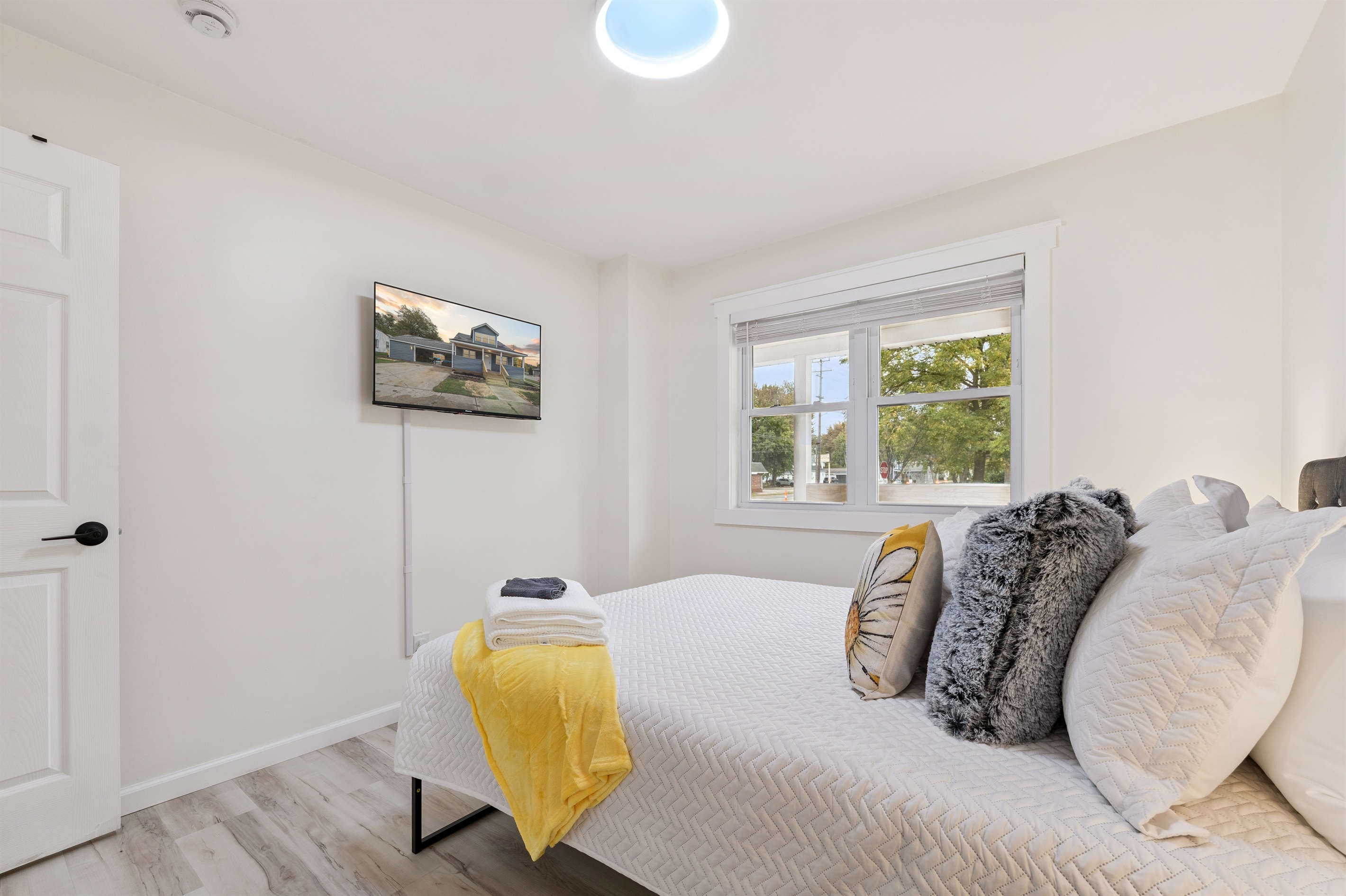 Elegant Queen Bedroom, the most comfortable mattress