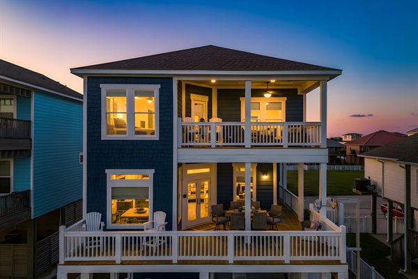 Enjoy beautiful ocean views from both patios, equipped with comfortable furniture.