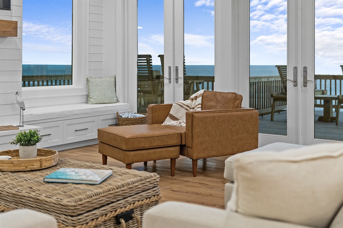56377ba8358f463598380c51288168f4 Large | Beachhouse | Texas | TX | Vacation Homes | Galveston | Crystal Beach | Kokomo | Breezy Days | Beachfront Elegance | Sunrise Serenity | Southern Sands Property Management, LLC