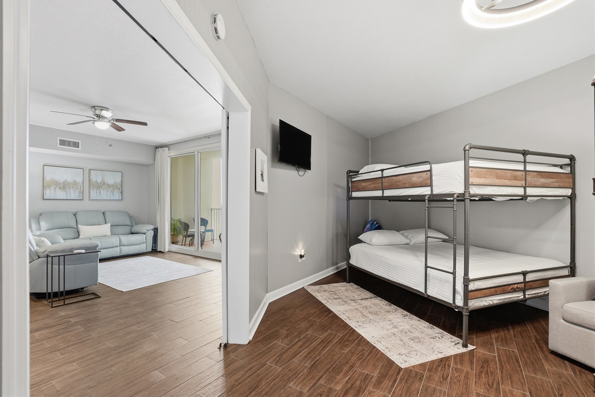 2 Queen/Queen Bunk Room