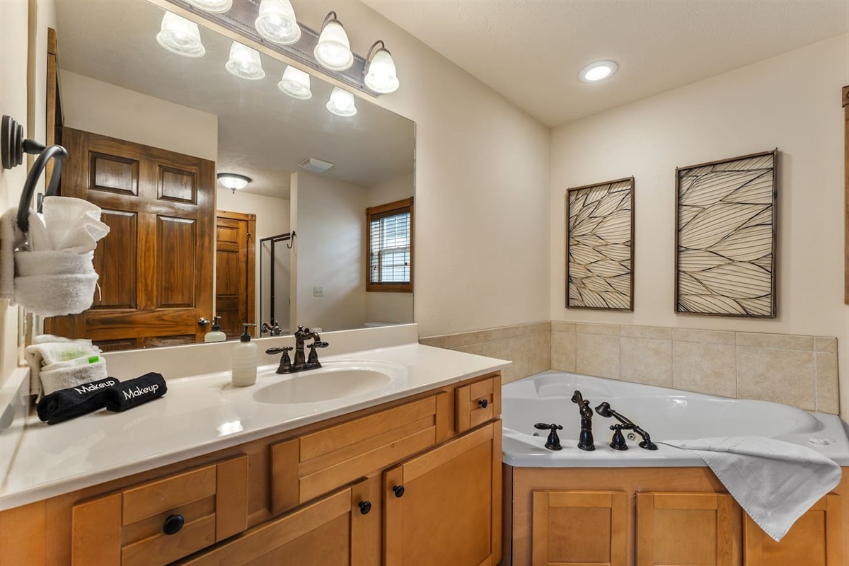 And yes, there are FOUR bathrooms like this! Every king suite has its own private bath with a garden tub and separate shower.