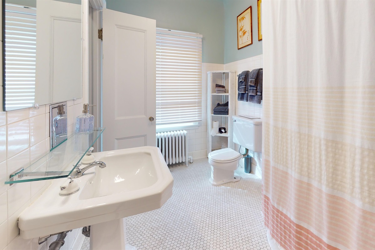 Second Floor Bathroom (Connected to the Victoria Room)