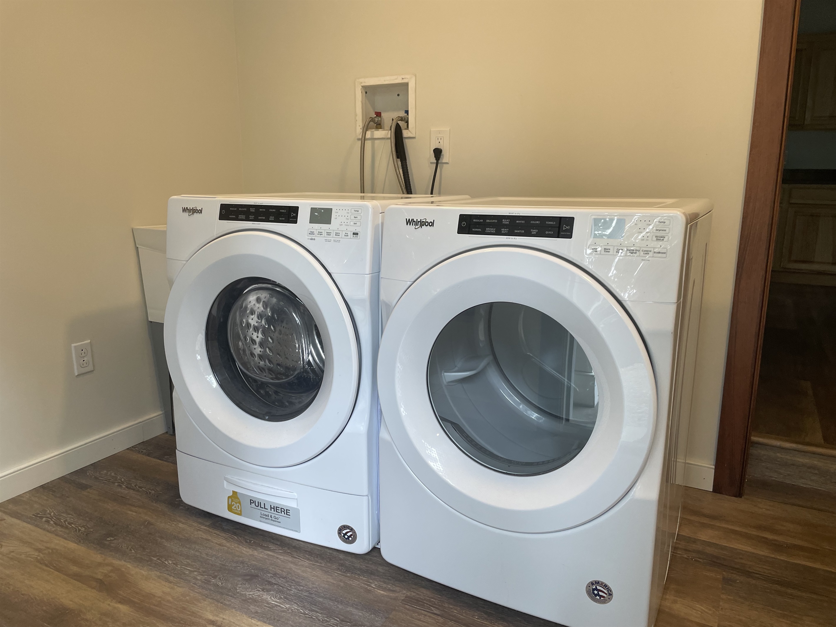 Laundry room in entryway