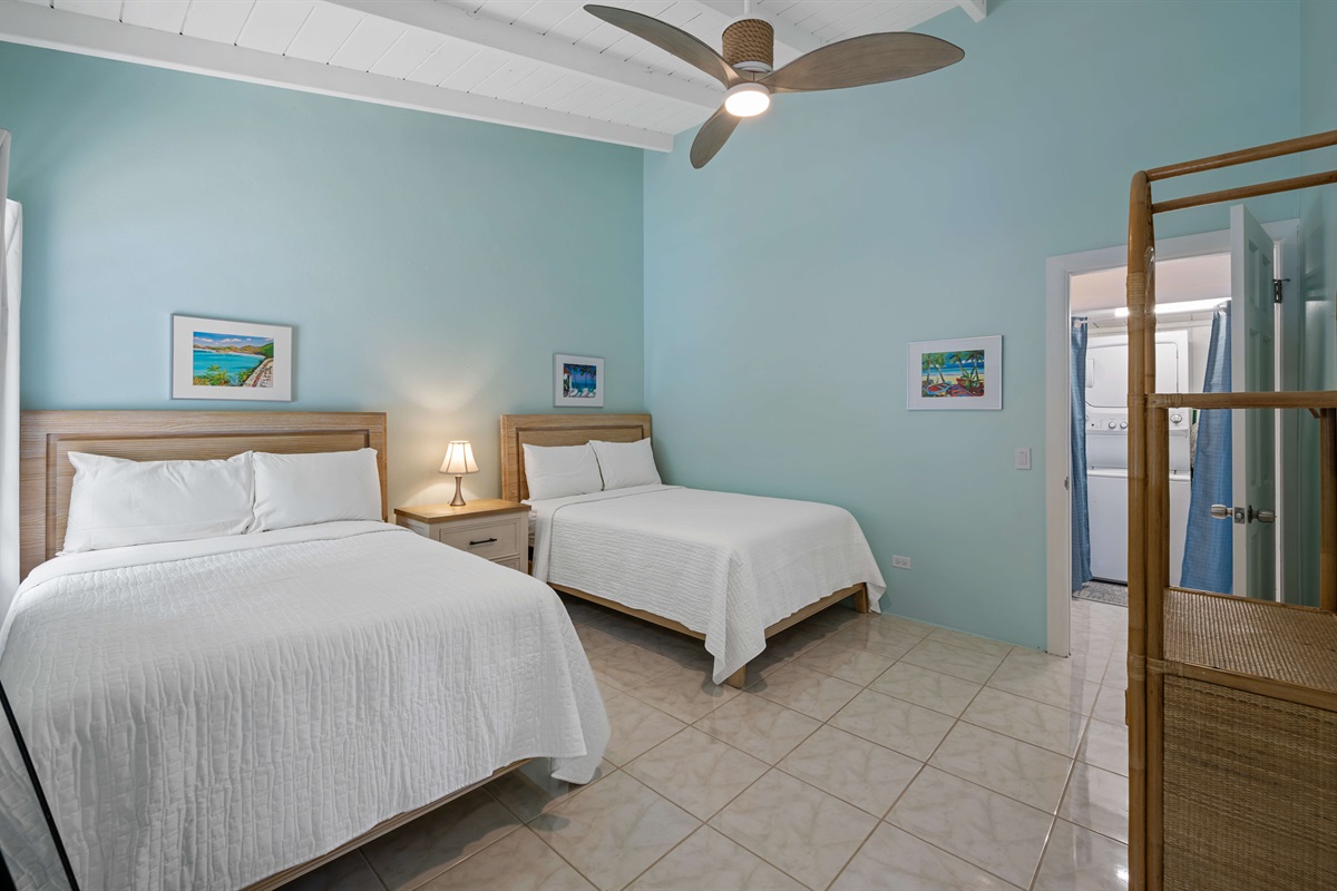 Air conditioning and ceiling fan to keep you cool through the night
