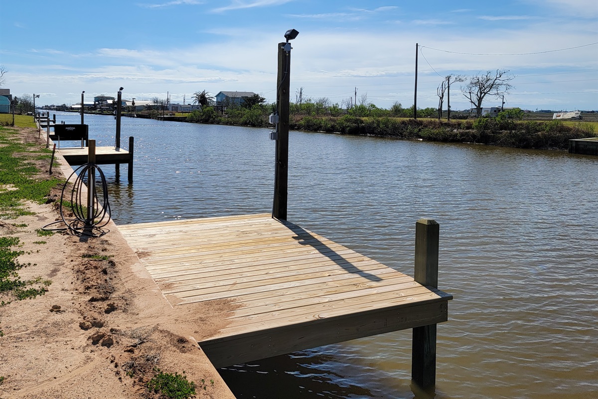 3 shared fishing piers, each with fishing lights for night time fishing!