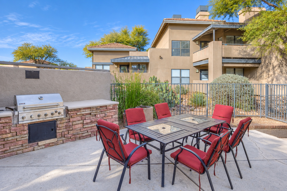 Community Patio and Grill