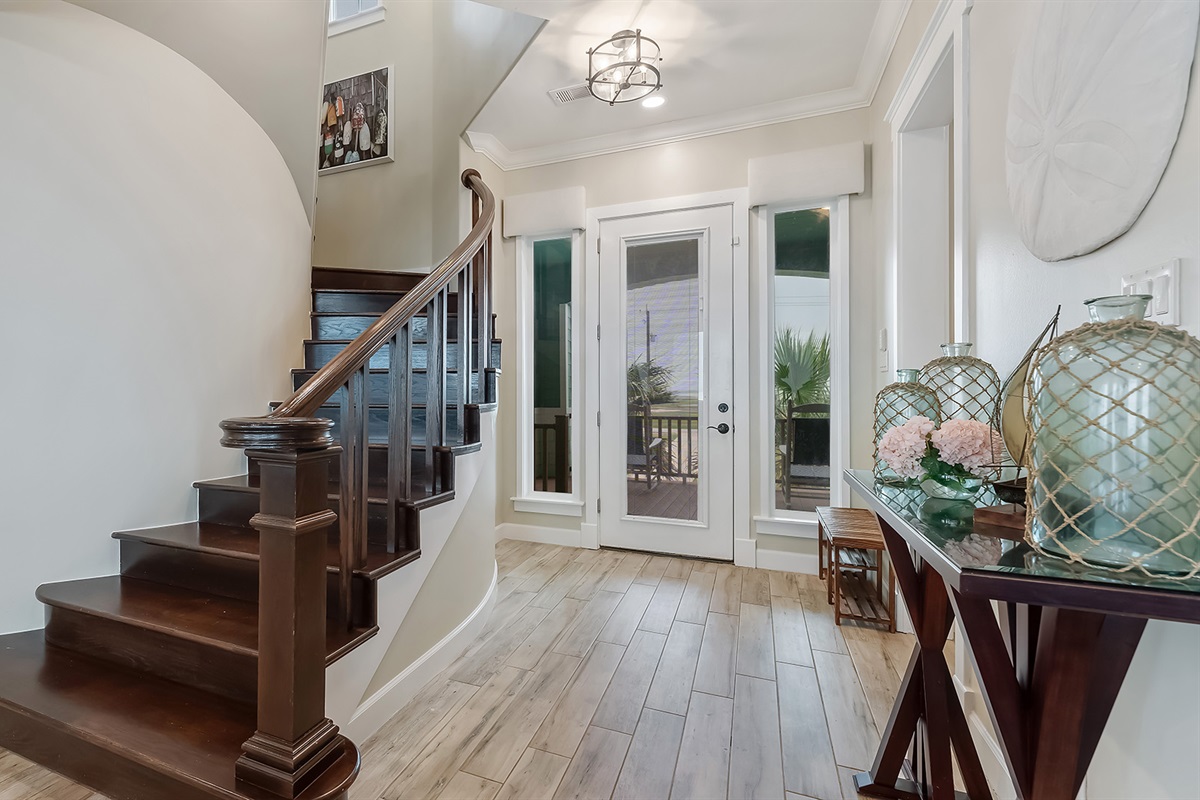 Stairway: Extra-wide stairs to the 2nd floor.