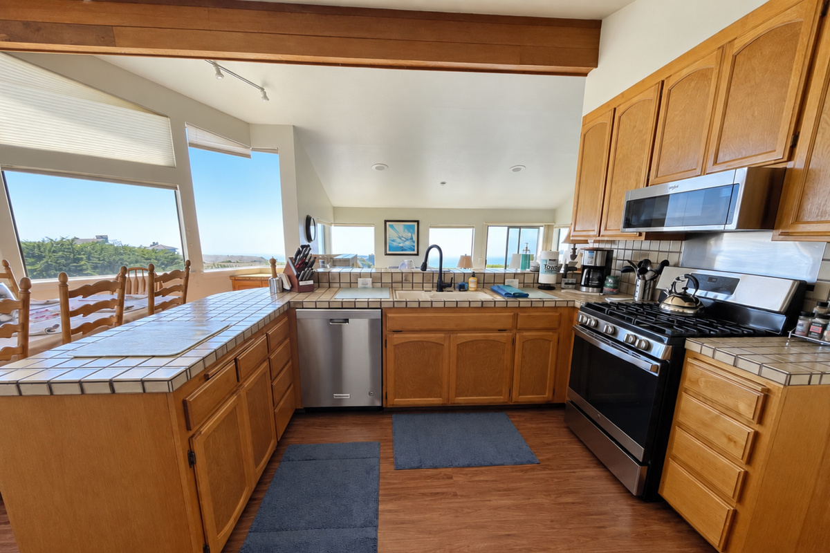 Full Kitchen