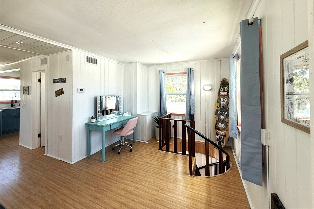 Make-up Station and Work Station