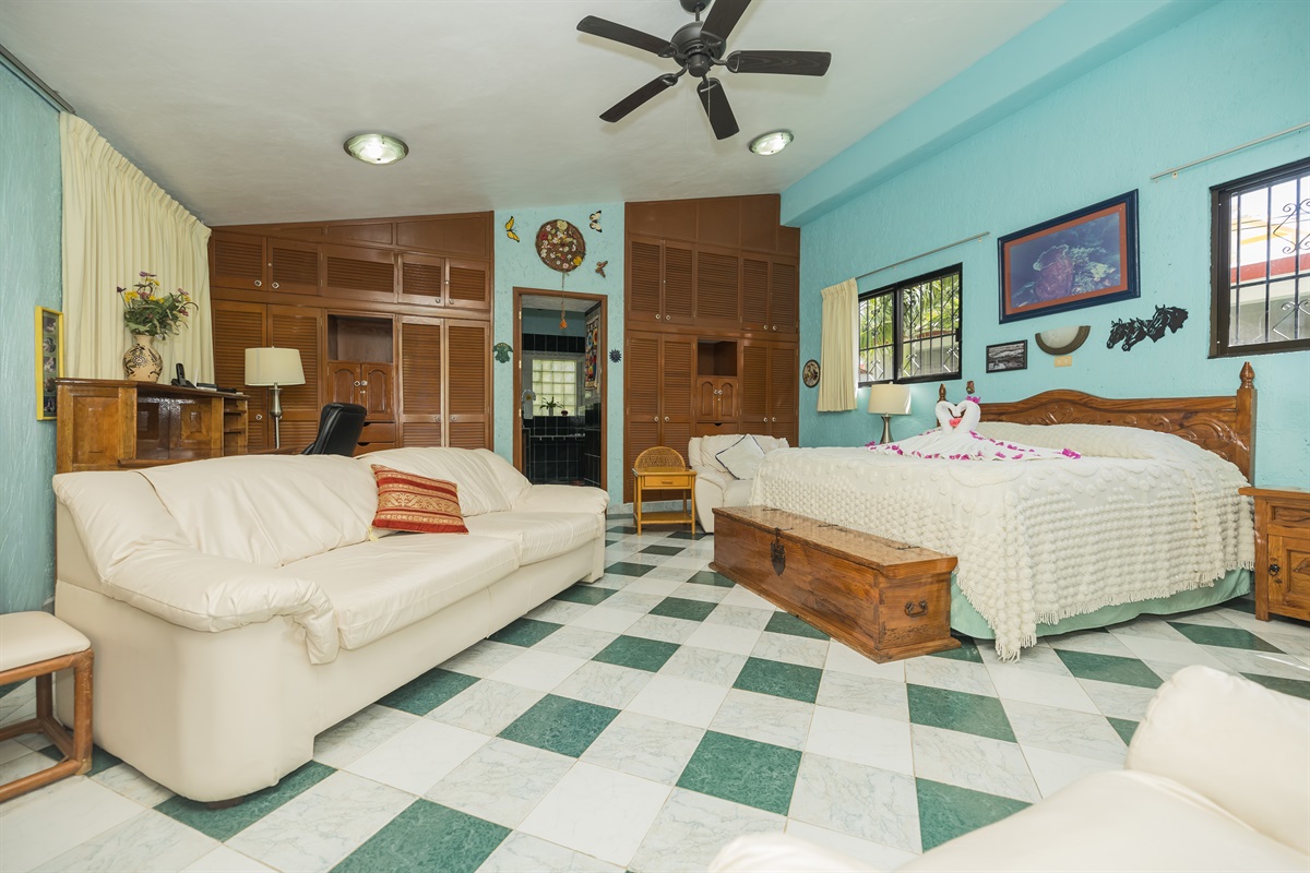 Bedroom 4 with Private Bathroom