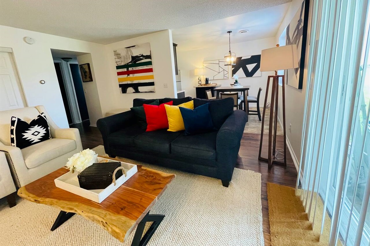Living room honoring Hudson Bay decor