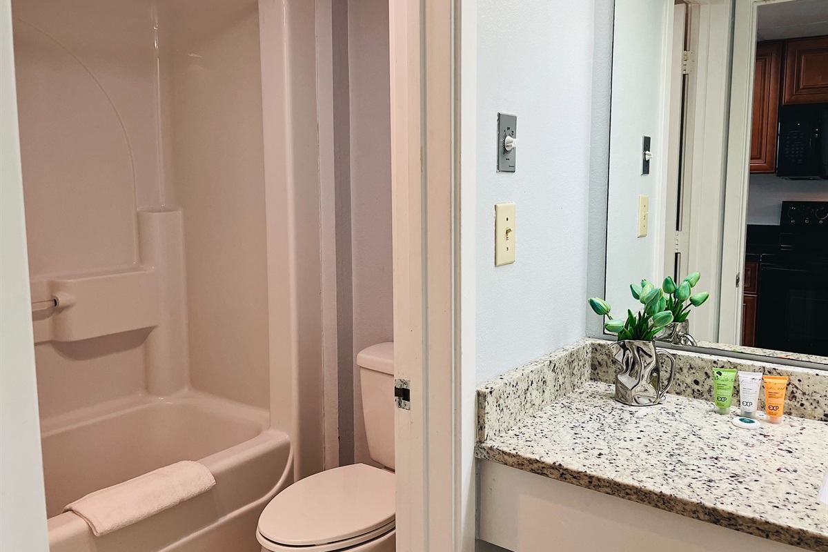 Clean, modern bathroom!