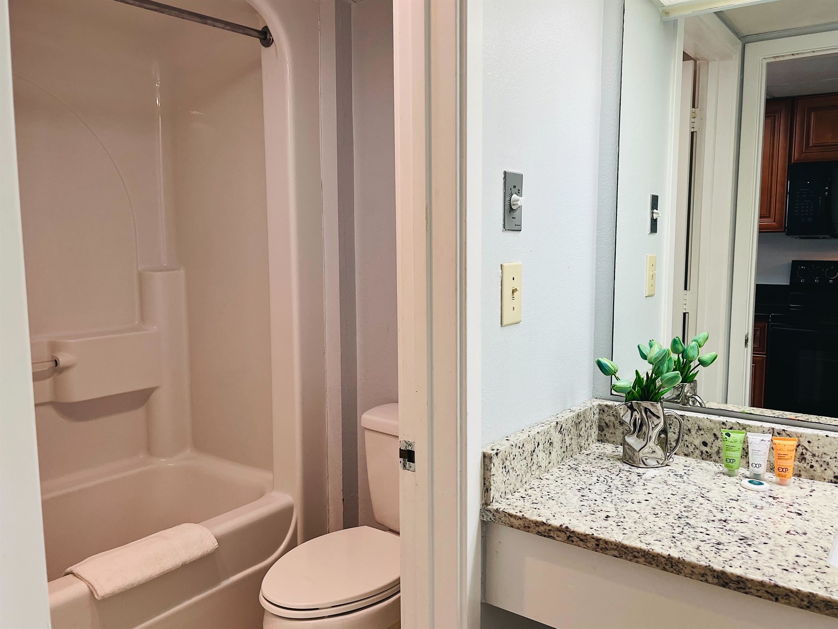 Clean, modern bathroom!